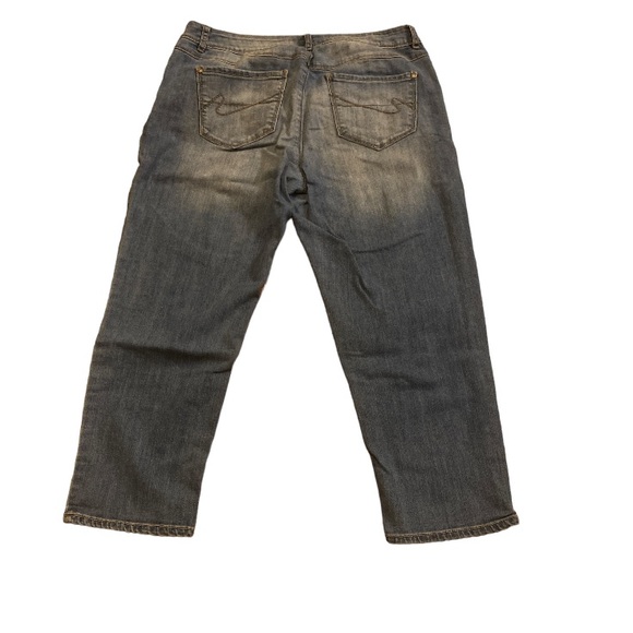 Women’s jeans distressed size 10 - Picture 2 of 3